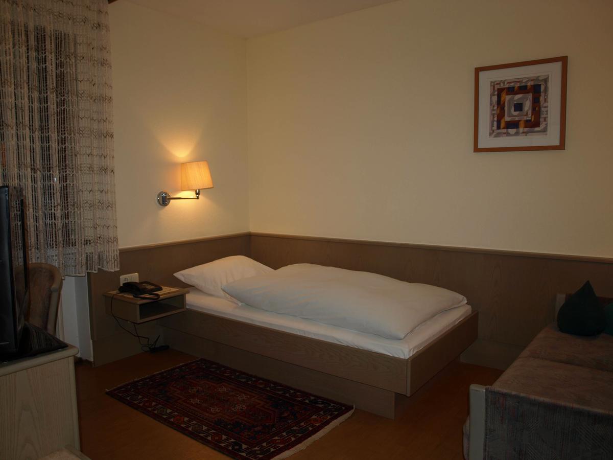 Hotel Astoria Bergrheinfeld Zewnętrze zdjęcie